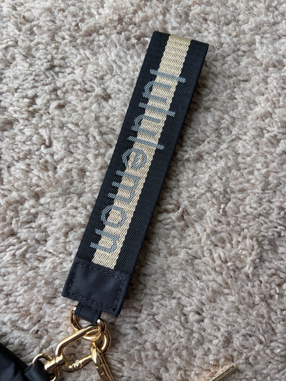 Lululemon Dual Pouch Wristlet
Wordmark | Black Gold White Opal - Picture 4 of 5